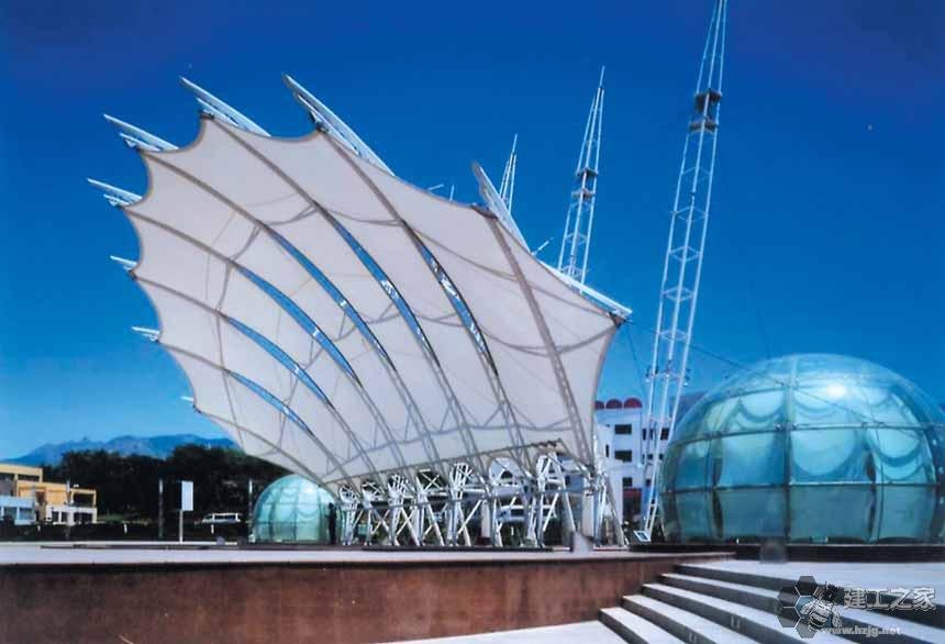 高平车棚膜结构网架